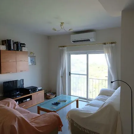 Top Floor With A View Apartment *